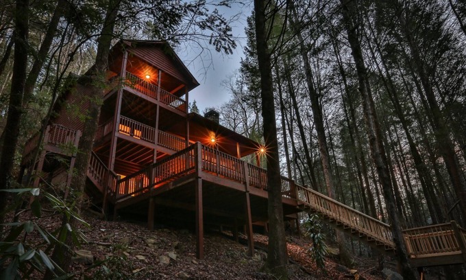 Ellijay Cabin | Roaring Creek | Ellijay, Ga