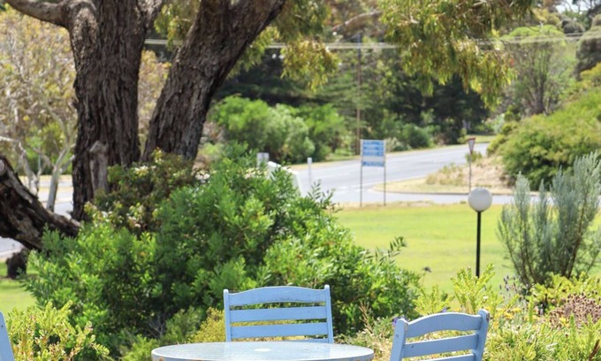 Waterhouse Hotel | Robetown Motor Inn & Apartments
