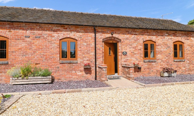 Fulford Cottage | ROBIN'S REST, character holiday cottage in Blythe Bridge