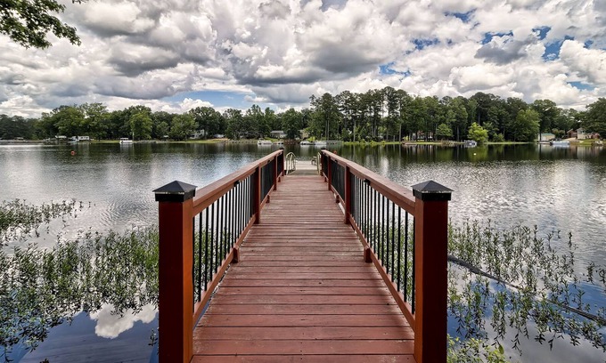 Chapin House | Rock and Reel Lake Murray house with private dock