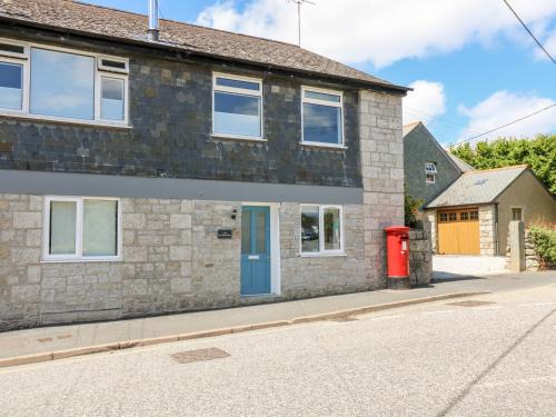 Porthleven Apartment | Rock Pool House