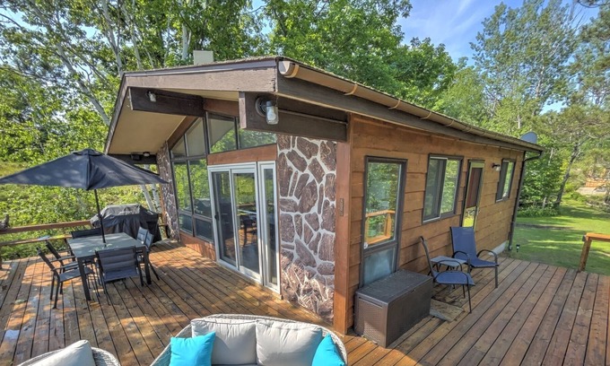 Tay Valley House | Rock Ridge Cottage- Rideau Ferry