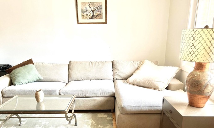 Queens Condo | Rockaway Beach Surf House In NYC