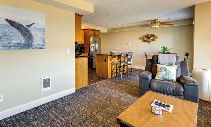 Rockaway Beach Condo | Rockaway Beach Vacation Rental Near Beach Access!
