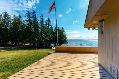 North Hero House | Rockledge Cedar Retreat