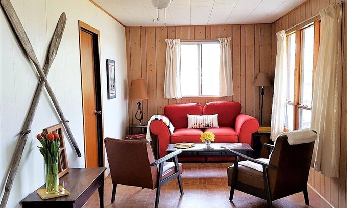 Carling Cottage | Rockwood: 3-Bedroom Cottage #9