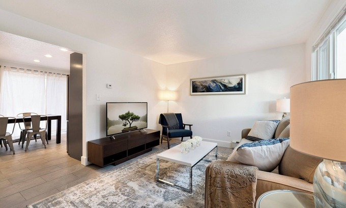 Loveland House | Rocky Mountain Gateway – Spacious Yard, Group Stay