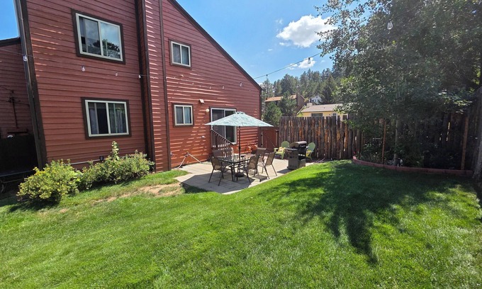 Denver House | "Rocky Mountains Retreat: Skiing, Hiking, Red Rocks, Evergreen lake awaits you "