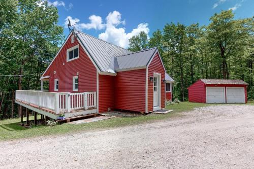 Stratton and Bromley Ski Areas House | Rocky Red