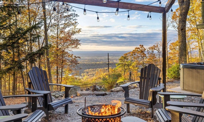 Kabletown Cabin | Rocky Ridge - Cabin w/Hot Tub & Heavenly Views!