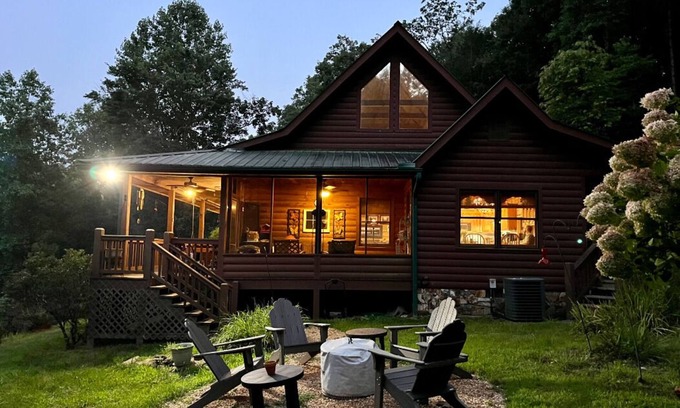Suches House | Rocky Top - Bunk/Game Room/Hot Tub/Mountain View