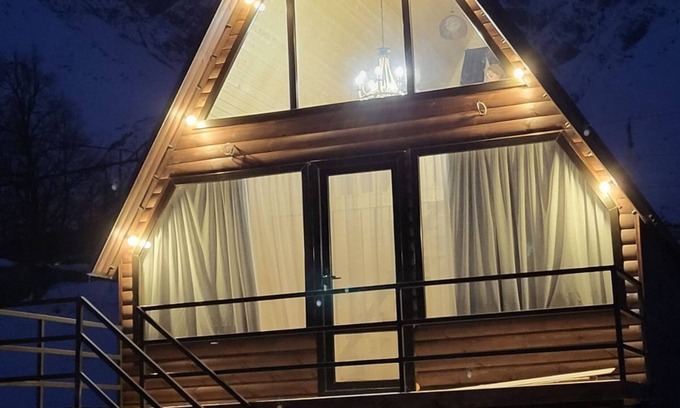 Stepantsminda Cottage | Rocky Views