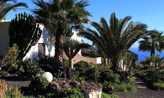 La Asomada House | Roco I - Finca with pool, huge garden, WIFI, children's playground