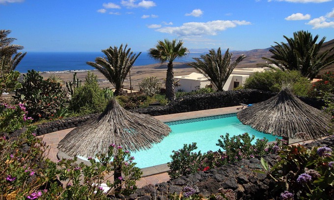 La Asomada House | Roco II - great apartment in finca with pool, huge garden, WIFI, children's playground