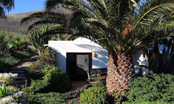 La Asomada Apartment | Roco III - Fantastic holiday apartment on finca, pool, garden, WIFI, playground