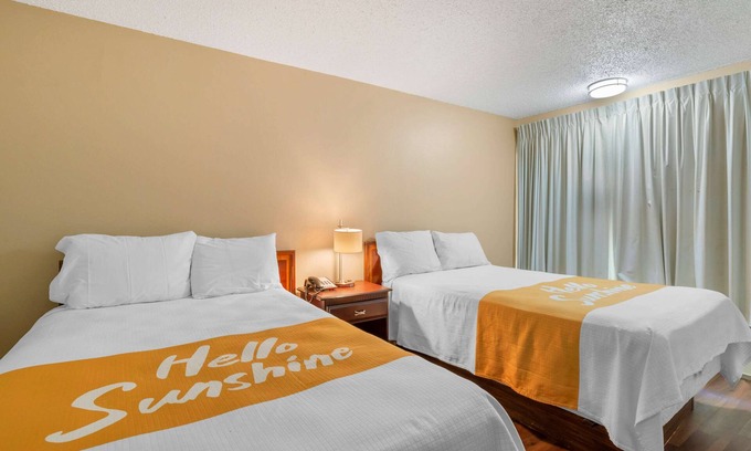 Bermuda Hotel | Rodeway Inn Colonial Heights I-95