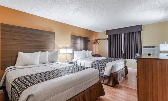 Farmington Hotel | Rodeway Inn Farmington