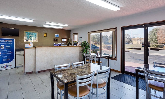 Lake City Hotel | Rodeway Inn Lake City I-75