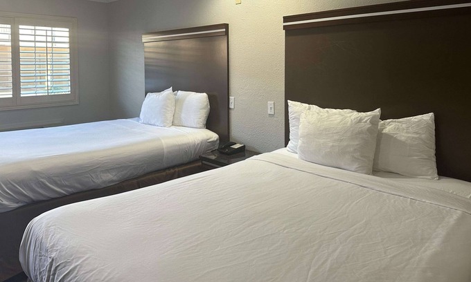National City Hotel | Rodeway Inn National City San Diego South