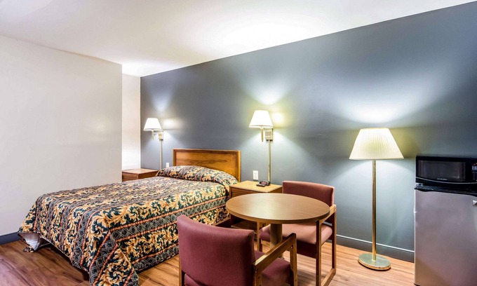 North Chesterfield Hotel | Rodeway Inn Richmond South