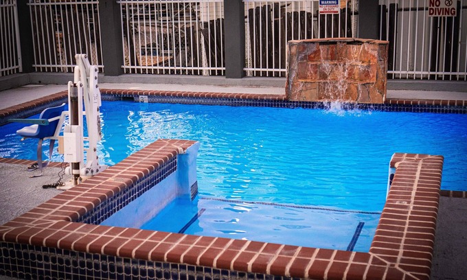 Central City Hotel | Rodeway Inn & Suites Corpus Christi Northwest
