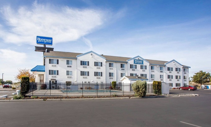 Nampa Hotel | Rodeway Inn & Suites - Nampa