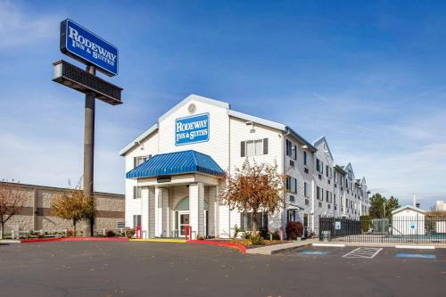 Nampa Hotel | Rodeway Inn & Suites