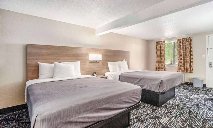 Grand Haven Hotel | Rodeway Inn