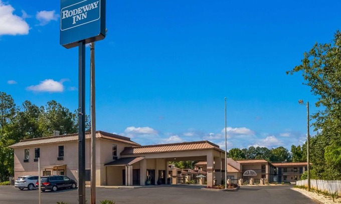 Greenwood Hotel | Rodeway Inn