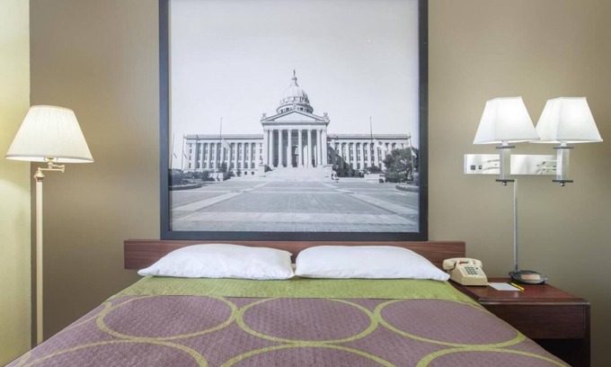 Muskogee Hotel | Rodeway Inn
