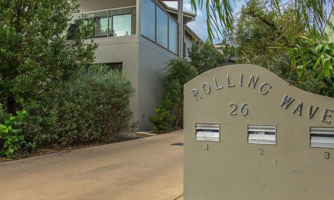 Merimbula House | Rolling Waves 2 on Ocean Drive - Merimbula