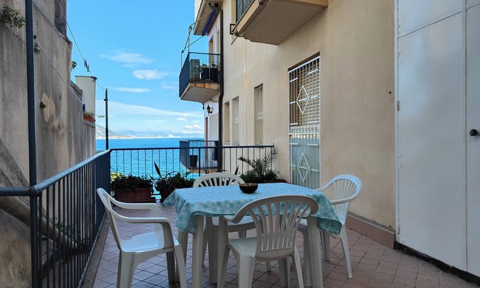 Laigueglia Apartment | Roma 202 by Tempovacanza
