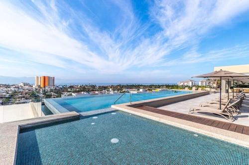 Diaz Ordaz Apartment | Roma Encore 2BD with Terrace in Beautiful Versalles