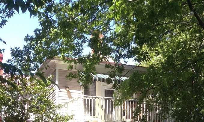 Downtown Little Rock Cabin | Romance, Charm & Privacy for the Perfect Getaway Cottage