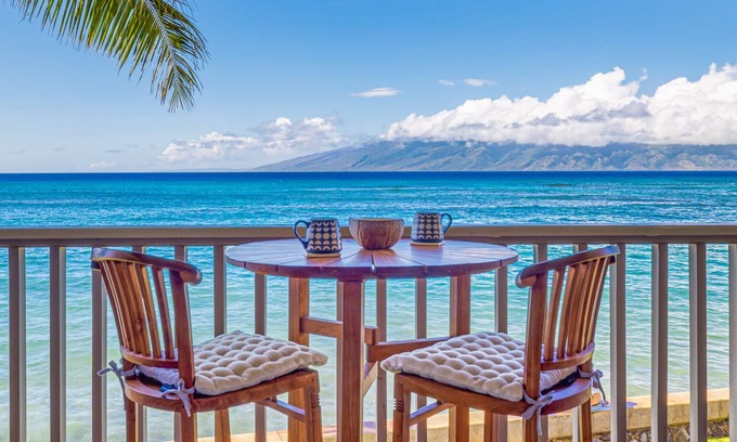 Kahana Condo | Romance on top of the ocean-Amazing View-Large Lanai comfy daybed-Cold AC