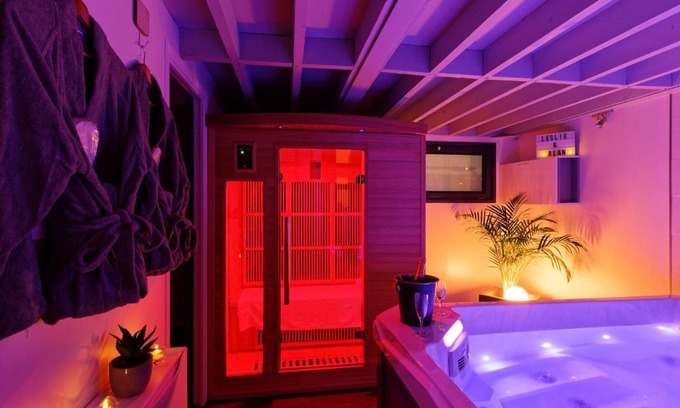 Downtown Le Havre Apartment | Romance Spa lofts haut de gamme avec sauna