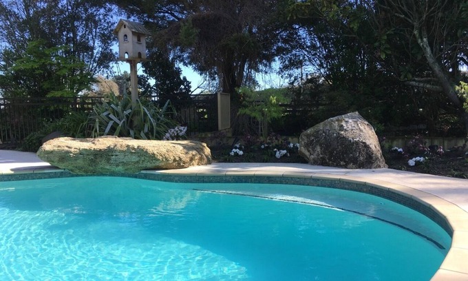 Longlands House | Romantic Cosy Comfortable Caravan - 5 minutes drive from Havelock North/Hastings