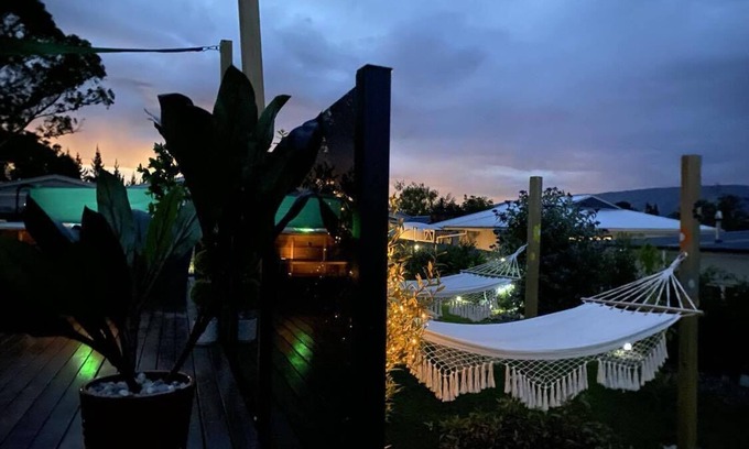 Allanton Bed & Breakfast | Romantic cottage 5 minutes from air port with stunning views
