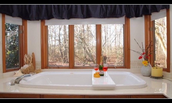Greenwood Apartment | Romantic Couples Suite in Nature Retreat Setting; day trip to beach!
