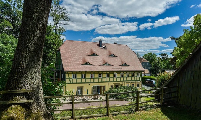 Ebersbach House | Romantic holidays on an ecologically sustainable renovated farm KS 1