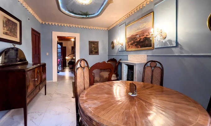 Centro Historico Apartment | Romantic Downtown historical Apartment