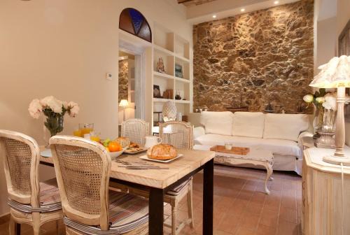 la Vila de Gracia Apartment | Romantic In Trendy Gracia