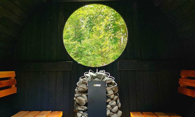 Logan Cabin | Romantic Lake Cabin with Hot Tub
