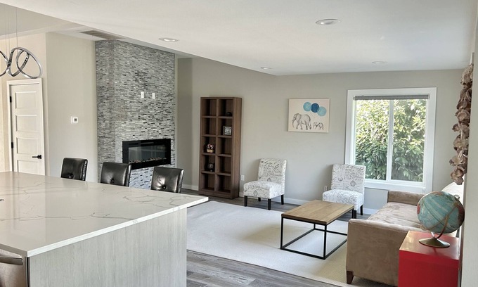 East Queen Anne House | Romantic Lake view home near Downtown of Seattle
