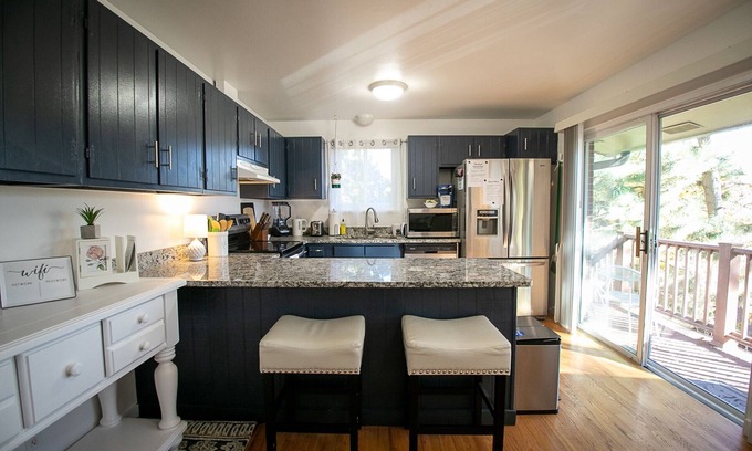 Louisville House | Romantic Olde Town Louisville Family Cottage