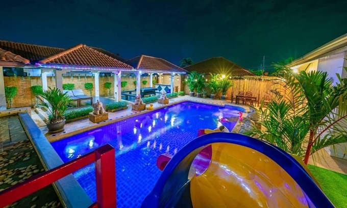 Bang Sare Villa | Romantic pool villa just 5 mins from the beach