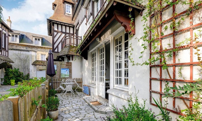 Isigny-sur-Mer Apartment | Romantic Stay, Isigny-sur-Mer