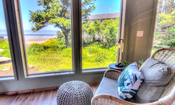 Yachats House | Romantic Studio Home with Ocean Views in Yachats!