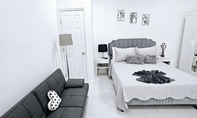 Sulphur Springs Apartment | ROMANTIC SUITE MAYDUNY
