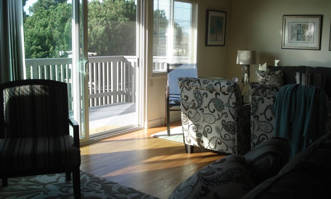 Windsor Hills House | *Romantic View Home Centrally Located in Windsor Hills, La Mesa*